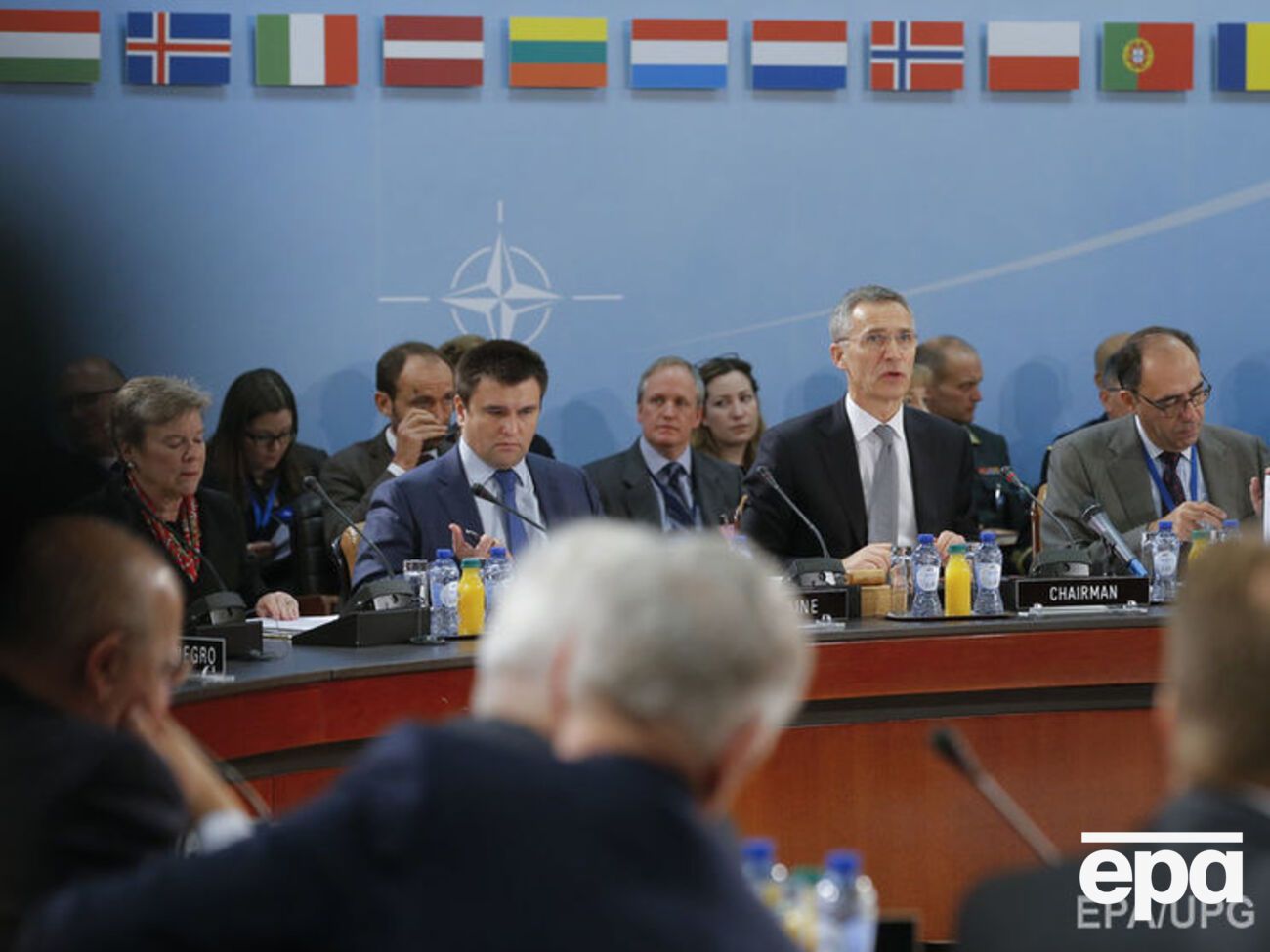 Столтенберг призвал сохранить санкции против РФ