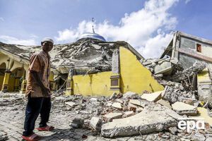 Количество жертв в Индонезии увеличивается
