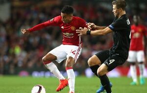 "Заря" и "Манчестер Юнайтед" встречались в сентябре