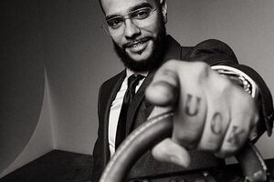 Тимати взялся за инструмент татуировщика