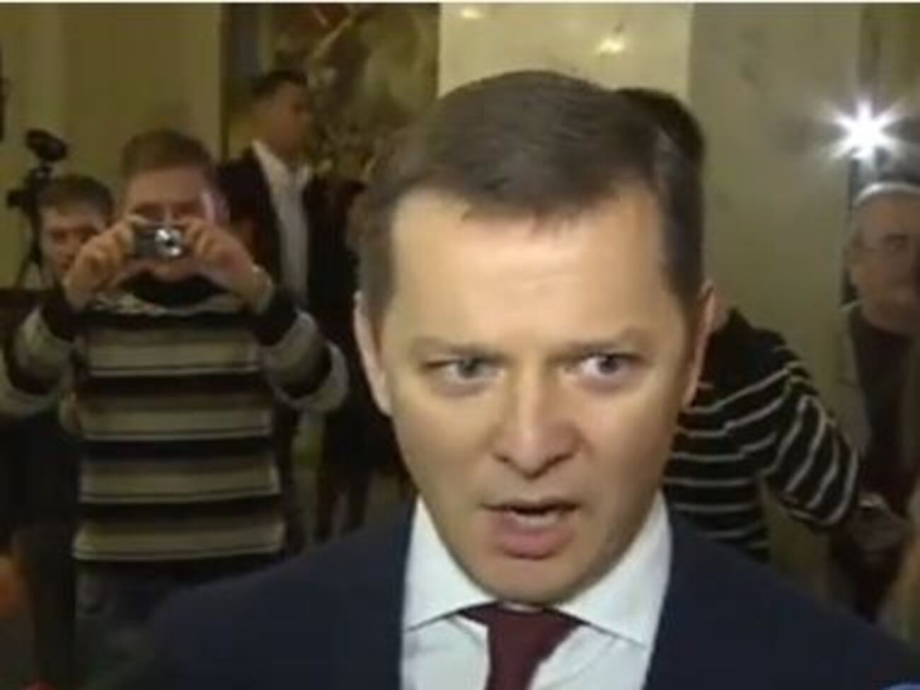 Ляшко в Раде облили соком