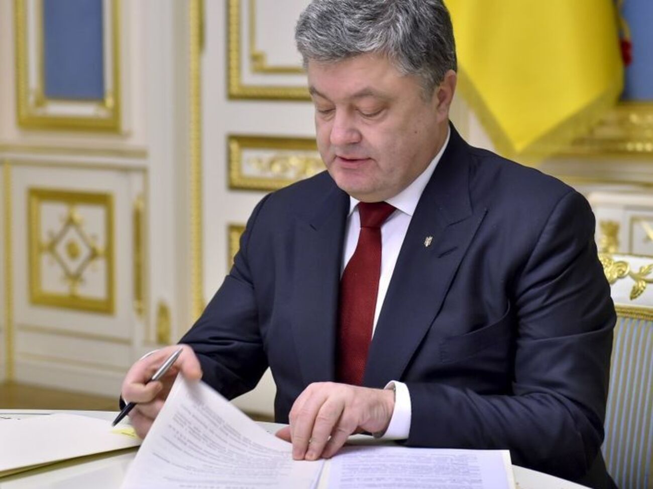 Порошенко:&nbsp;Качество дорог, в том числе капитального ремонта и строительства, значительно улучшилось