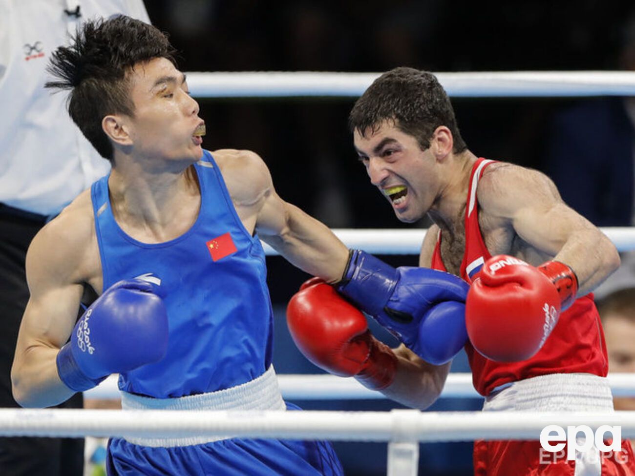 Алояна (справа) лишили медали за употребление препарата туаминогептан