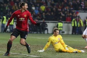 "Манчестер Юнайтед" во второй раз обыграл "Зарю"