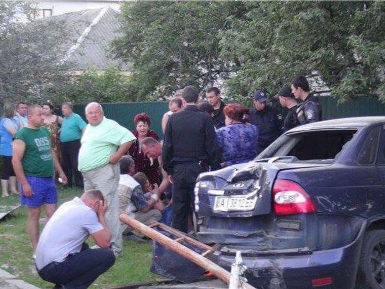 Полиция спасла водителя от самосуда