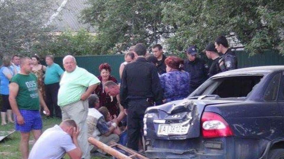 Полиция спасла водителя от самосуда