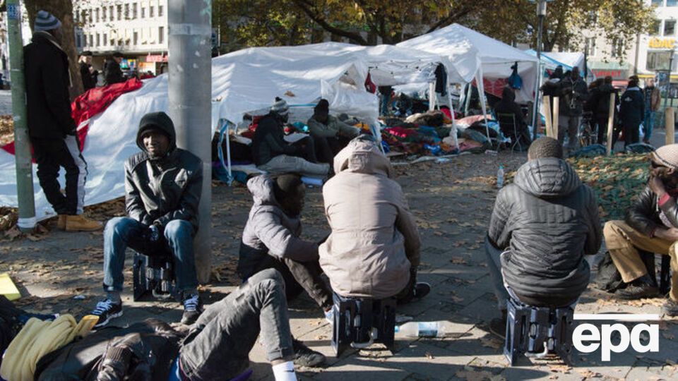 Беженцев хотят вернуть в Грецию