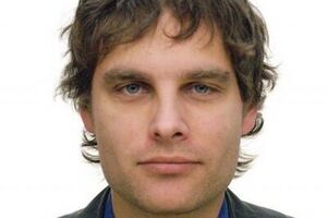 Йозвяк является журналистом "Радио Свобода" в Брюсселе
