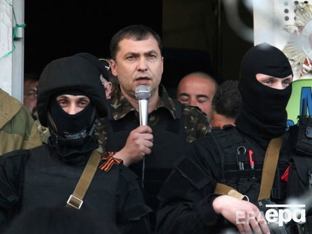 Болотов (в центре):&nbsp;В "Заре" оказался самый большой процент "диверсантов"