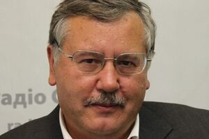 Гриценко: Теперь все, кто заходит в кабинет Порошенко, снимают часы