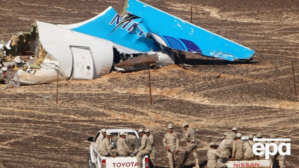 По данным ФСБ, сирийские туркмены сперва подорвали пассажирский самолет, а потом расстреляли пилотов Су-24