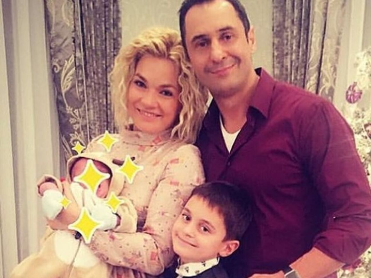 Костюшкин: Мирон держался молодцом. Даже когда окунали в купель, все ахали и охали, а он --- красавчик --- даже не пискнул