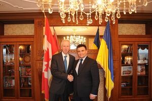 Глава МИД Украины Павел Климкин (справа) и министр иностранных дел Канады Стефан Дион