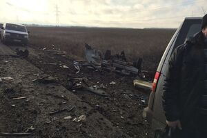 В автомобиле были пять человек, трое из них погибли