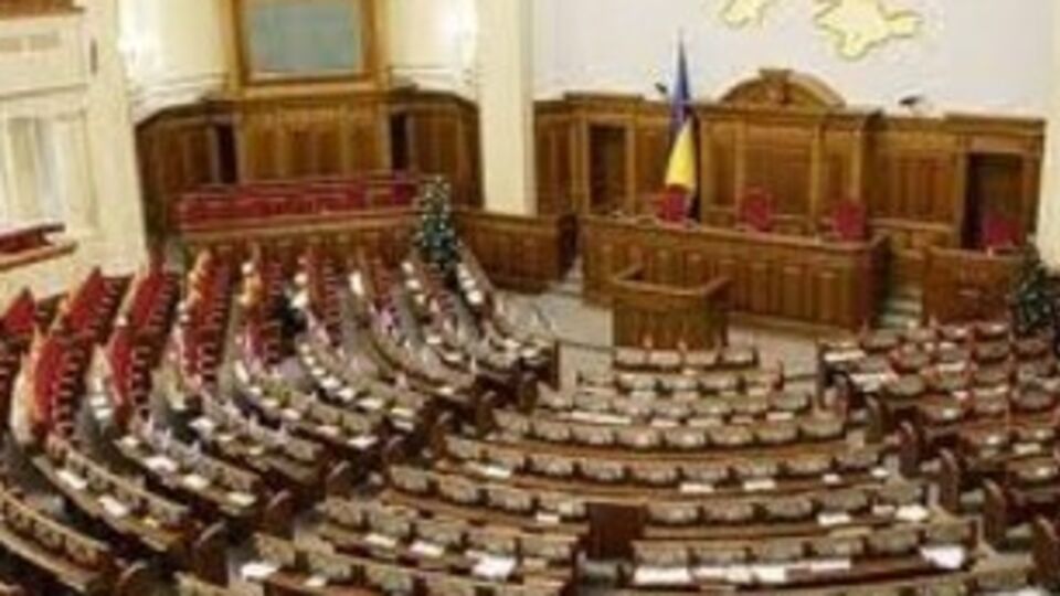 Мужчина устроил стрельбу, а потом выкинул пистолет в мусорный контейнер