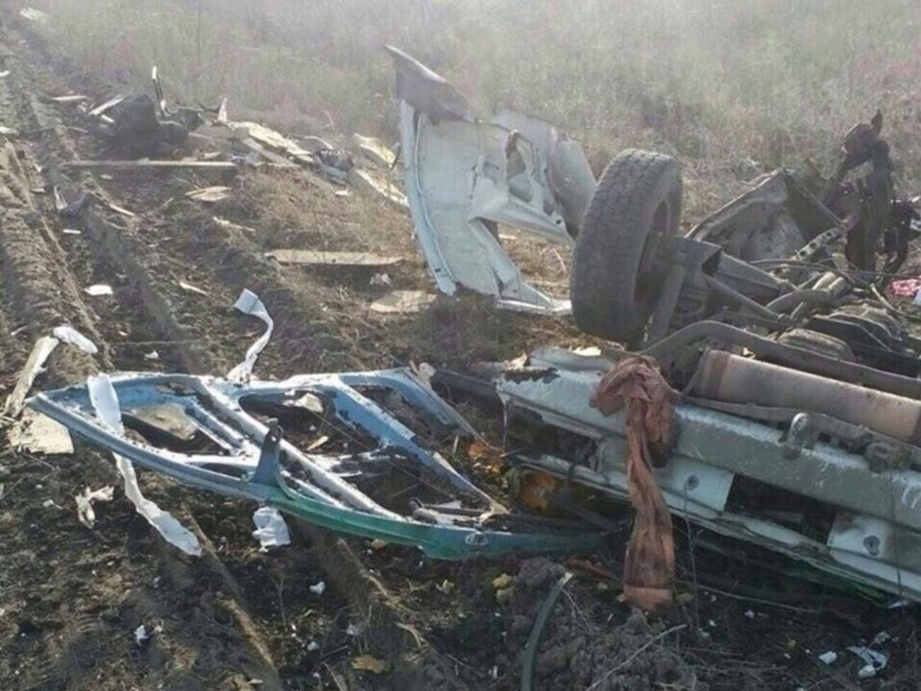 На месте взрыва микроавтобуса на КПП "Новомихайловка"