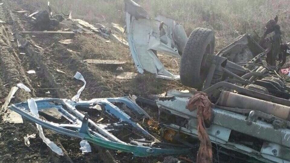 На месте взрыва микроавтобуса на КПП "Новомихайловка"