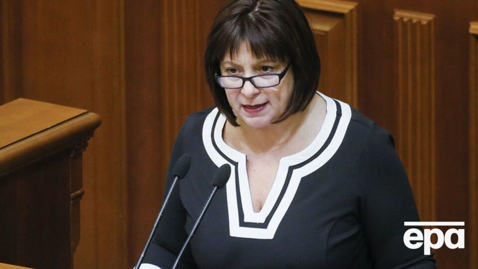 Украине следует ускорить проведение реформ, подчеркнула Яресько