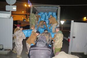 Латвийские военные передали украинским коллегам на Донбасс гуманитарную помощь