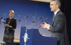 Столтенберг рассказал о функциях НАТО в борьбе с мигрантским кризисом