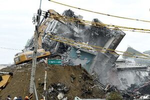 На пострадавшем от землетрясения Тайване продолжаются спасательные работы