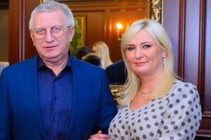 Горянский с женой приносят друг другу кофе в постель