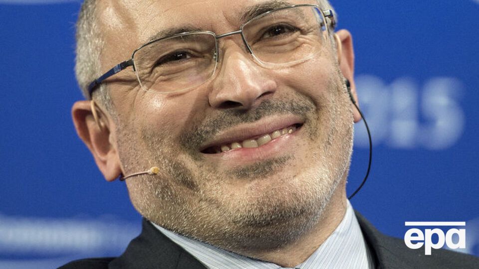 Интерпол отклонил запрос московского отделения организации на объявление в розыск Ходорковского