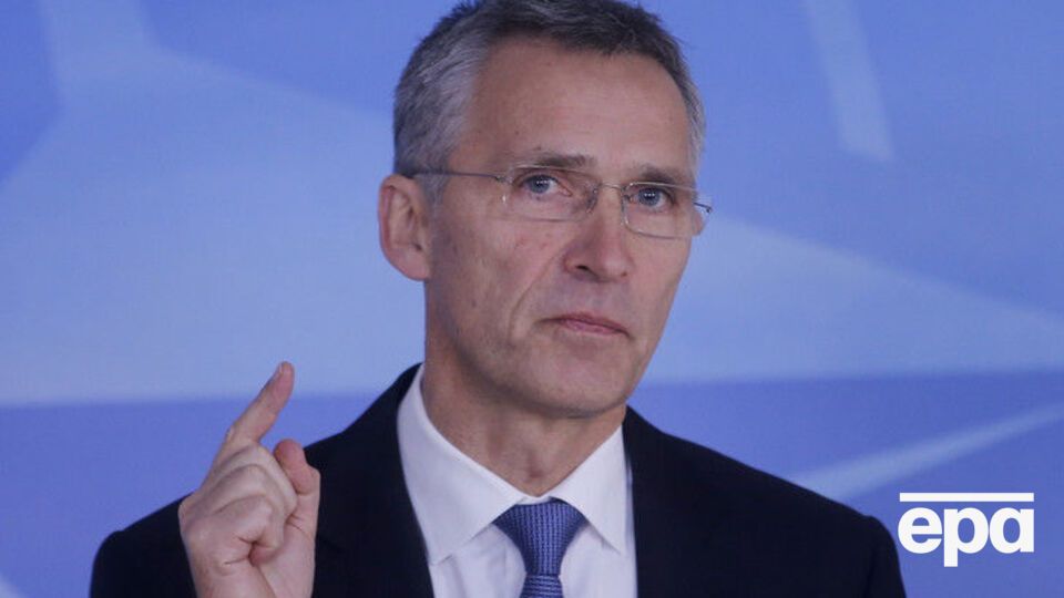 Столтенберг провел переговоры с Лавровым