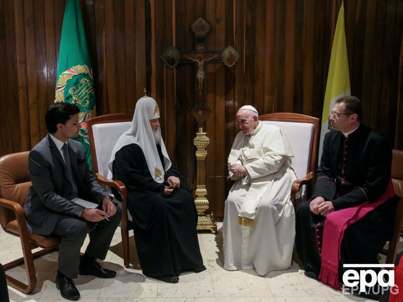 Франциск и Кирилл проводят встречу в аэропорту Гаваны