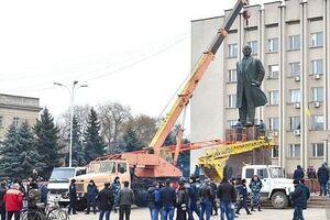 Снос Ленина в Измаиле
