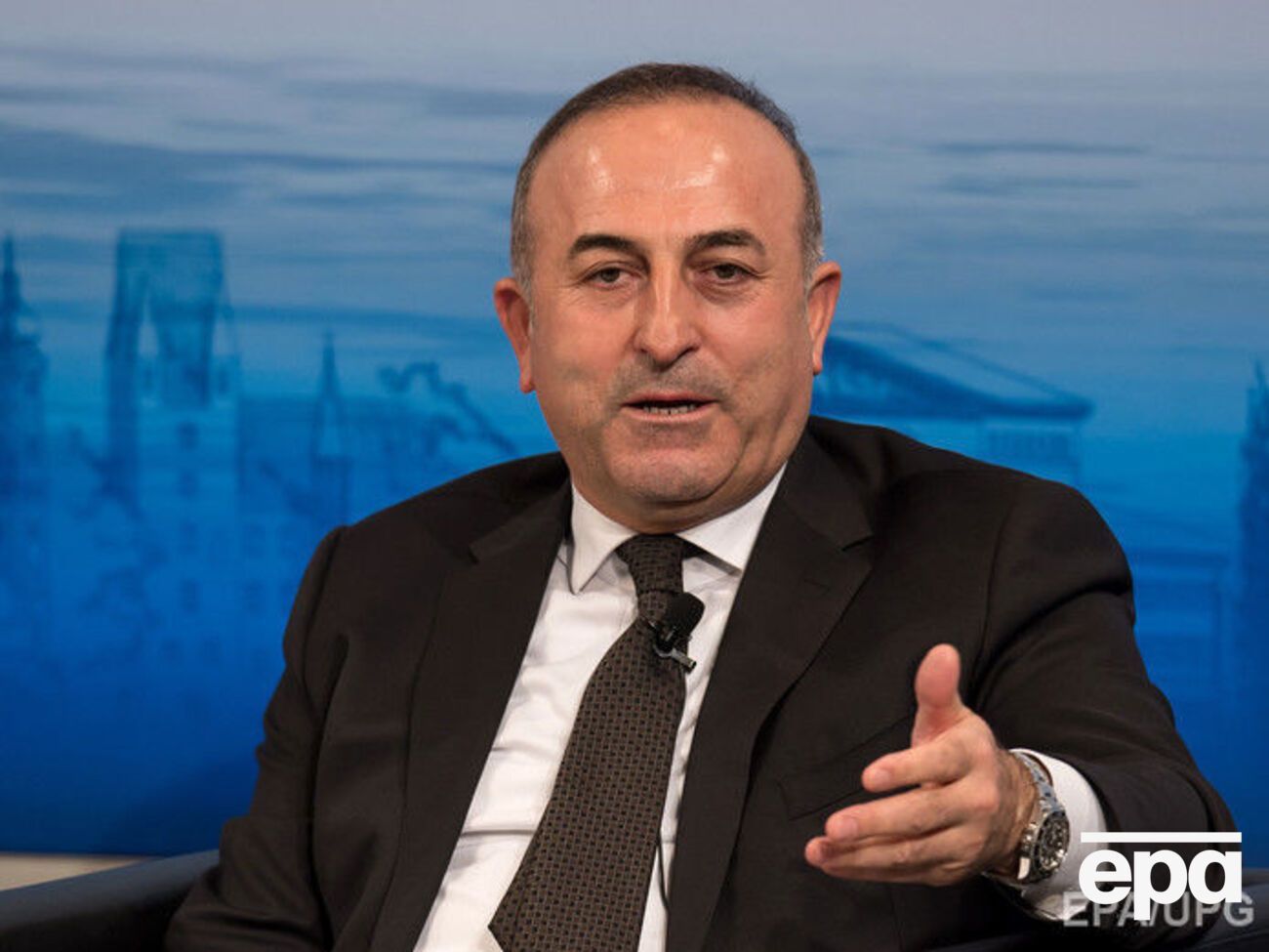 Чавушоглу в Мюнхене обвинил РФ в убийстве мирных сирийцев