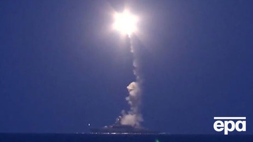 Россия отправила в Средиземное море корабль, оснащенный крылатыми ракетами
