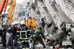 Развалины 17-этажного дома в Тайнане