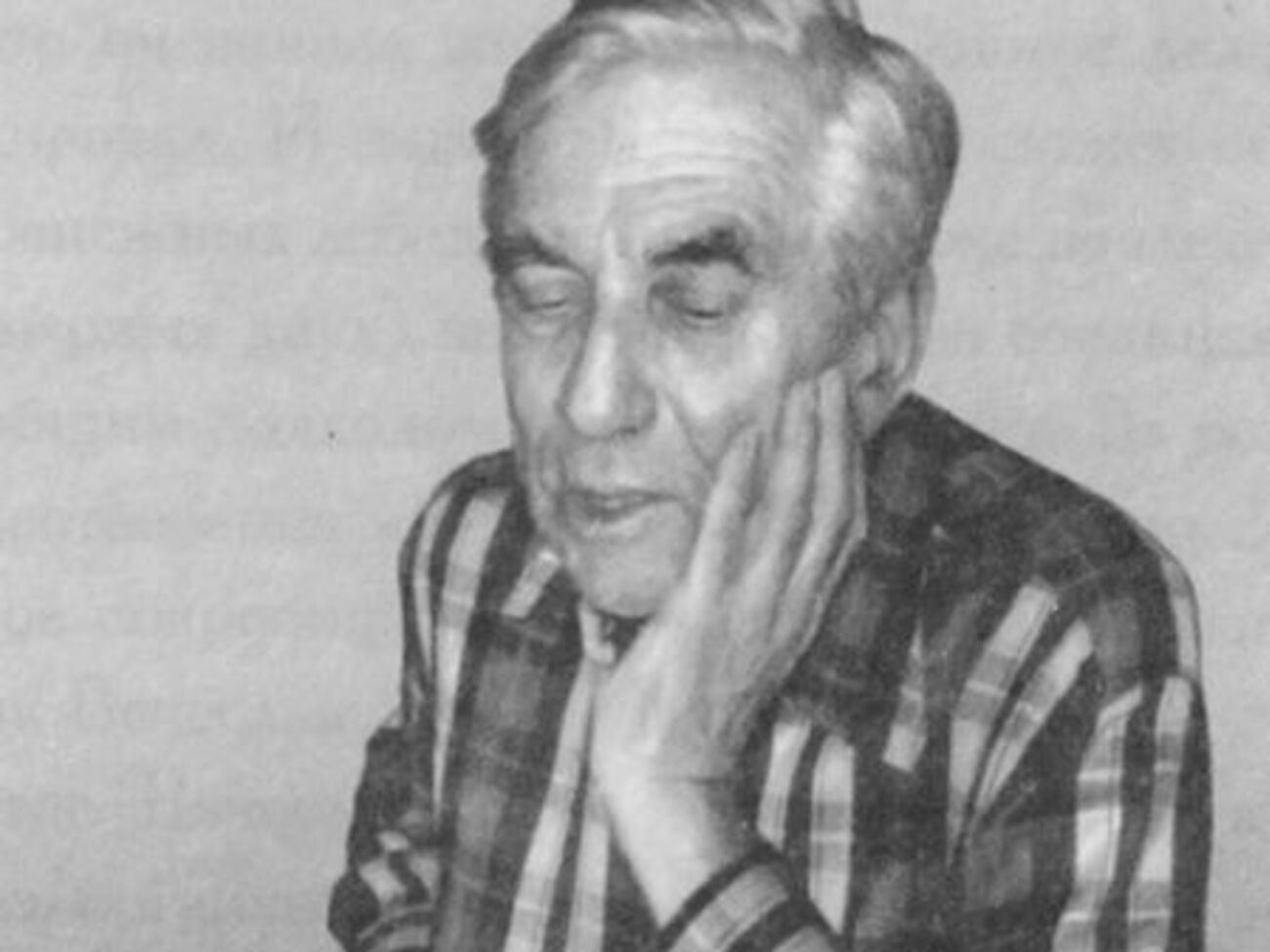 Владимир Леонович (1924 &ndash; 1998) &ndash; орнитолог, автор около 80 научных работ, широко известен в кругах ученых России и зарубежья. Обладая идеальным музыкальным слухом, был прекрасным знатоком голосов птиц