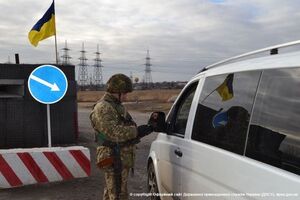КПВВ "Марьинка" возобновил свою работу