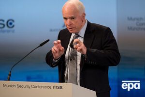 Маккейн: Россия продолжает завоевывать территории