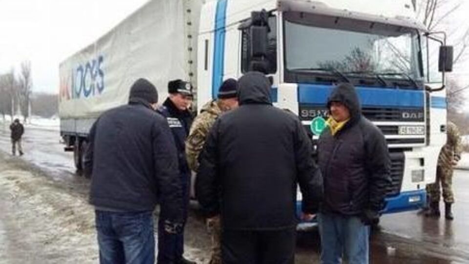 В Сумской области начали блокировать российские фуры