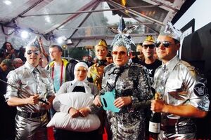 Данилко: У Каролины сейчас лучший период, куча предложений в России, ее награждают за песни, у нее есть своя публика. Ей что, отказаться и красить заборы?