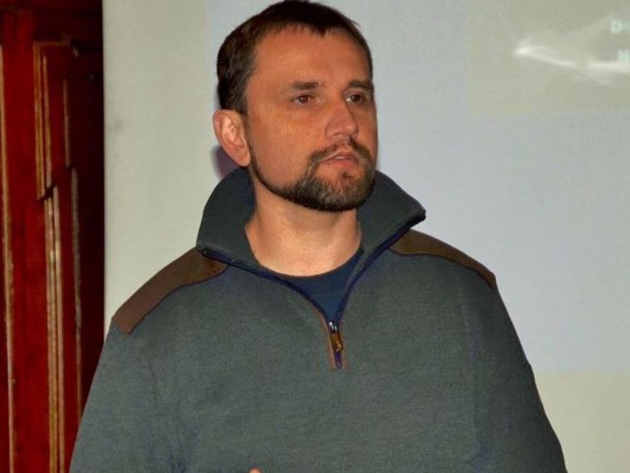 Вятрович:&nbsp;На демонтаж тоталитарных знаков стоит смотреть так же, как на демонтаж аварийных сооружений