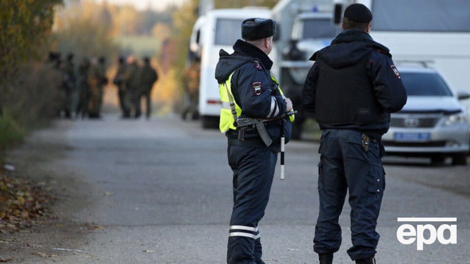 Взрыв произошел при досмотре легкового автомобиля