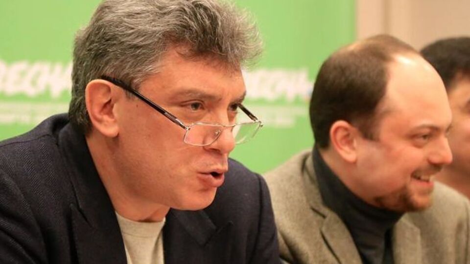 20 февраля 2015 года. Борис Немцов и Владимир Кара-Мурза на пресс-конференции, посвященной антивоенному маршу "Весна", который должен был пройти 1 марта. За день до марша Немцова убили недалеко от Кремля четырьмя выстрелами в спину