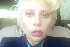 Тату Леди Гаги моказали в ее микроблоге