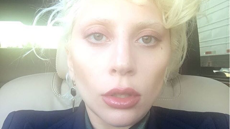 Тату Леди Гаги моказали в ее микроблоге