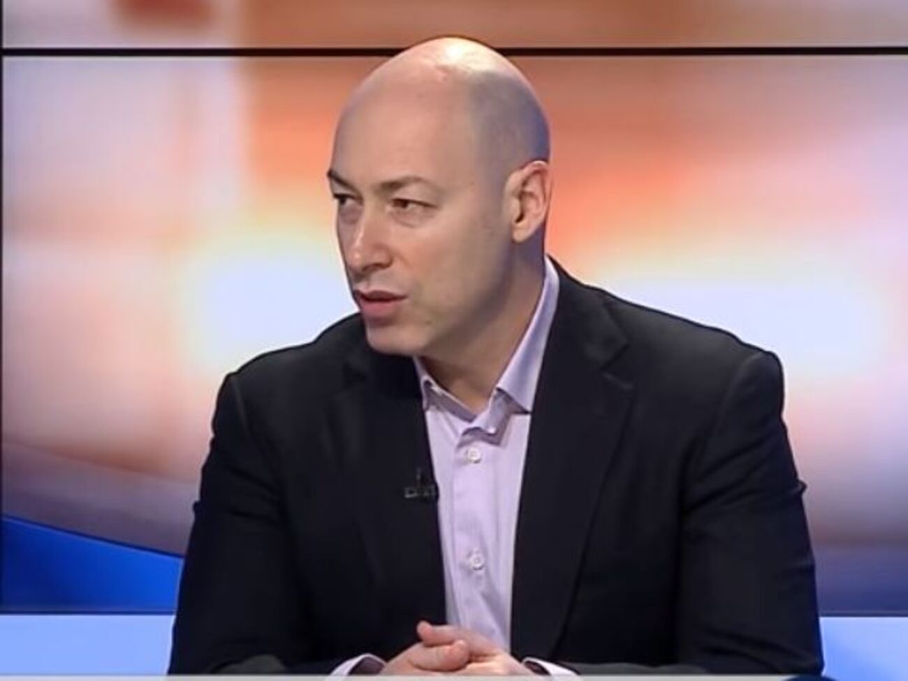 Гордон:&nbsp;Пока простые люди гибнут, солдаты гибнут, кто-то набивает себе карманы. В нормальной стране это невозможно