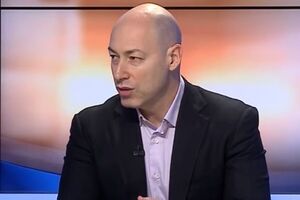 Гордон: Пока простые люди гибнут, солдаты гибнут, кто-то набивает себе карманы. В нормальной стране это невозможно