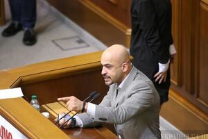 Мустафа Найем: Количество голосов за отставку Яценюка тщательно калибровалось звонками из Администрации Президента и окружения премьера