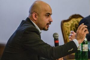 Найем: Результат заседания фракции такой, что случившееся вчера – это ошибка, Яценюк должен был пойти в отставку