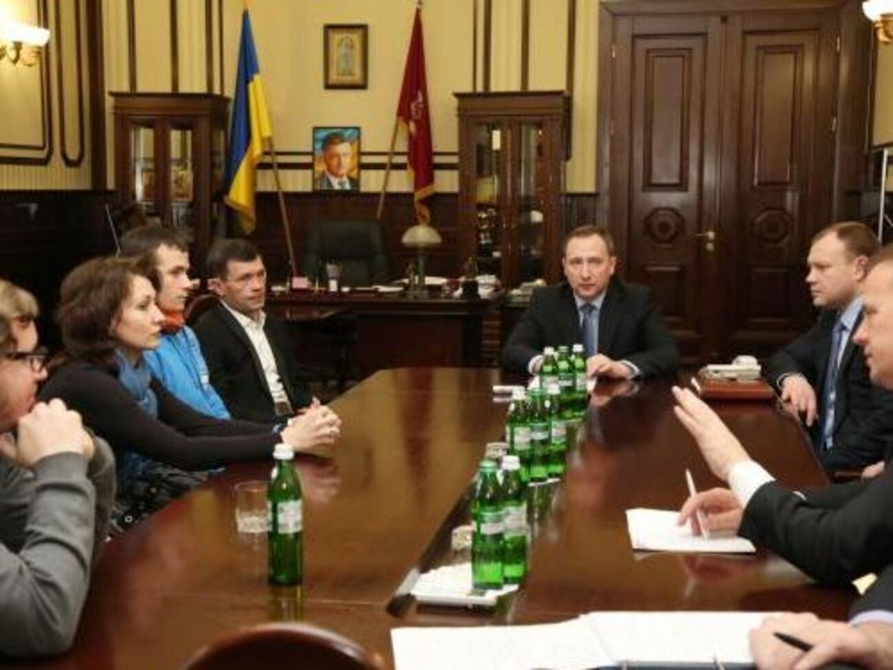 На встрече с семьями героев Небесной Сотни Райнин пообещал, что им будет установлен памятник