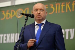 Турчинов: РФ усиливает многомиллионную волну мигрантов
