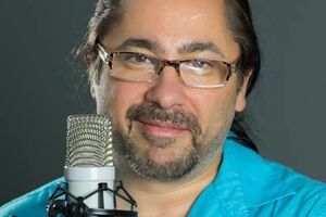 Лебединский считает, что невозможно обвинить народ Украины в том, что он не разделяет россиян на хороших и плохих